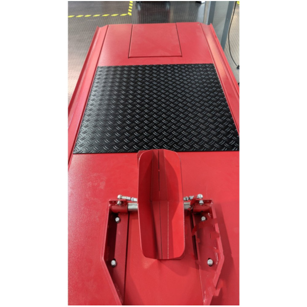 Protective chequer plate black 1076919_2