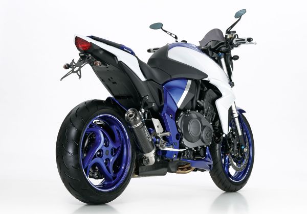 Street GP slip on exhaust super short for: HONDA CB1000R SC60
