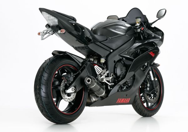 Street GP Slip on Ersatzdämpfer Auspuff für: YAMAHA YZF-R6 RJ11