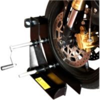 Manual wheel clamp